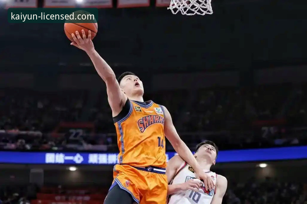 开云体育最新版下载必备 团队协作vs个人英雄主义:上海男篮的连胜密码与观赛平台选择
